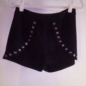Suede LF Zipper Grommet Short Shorts